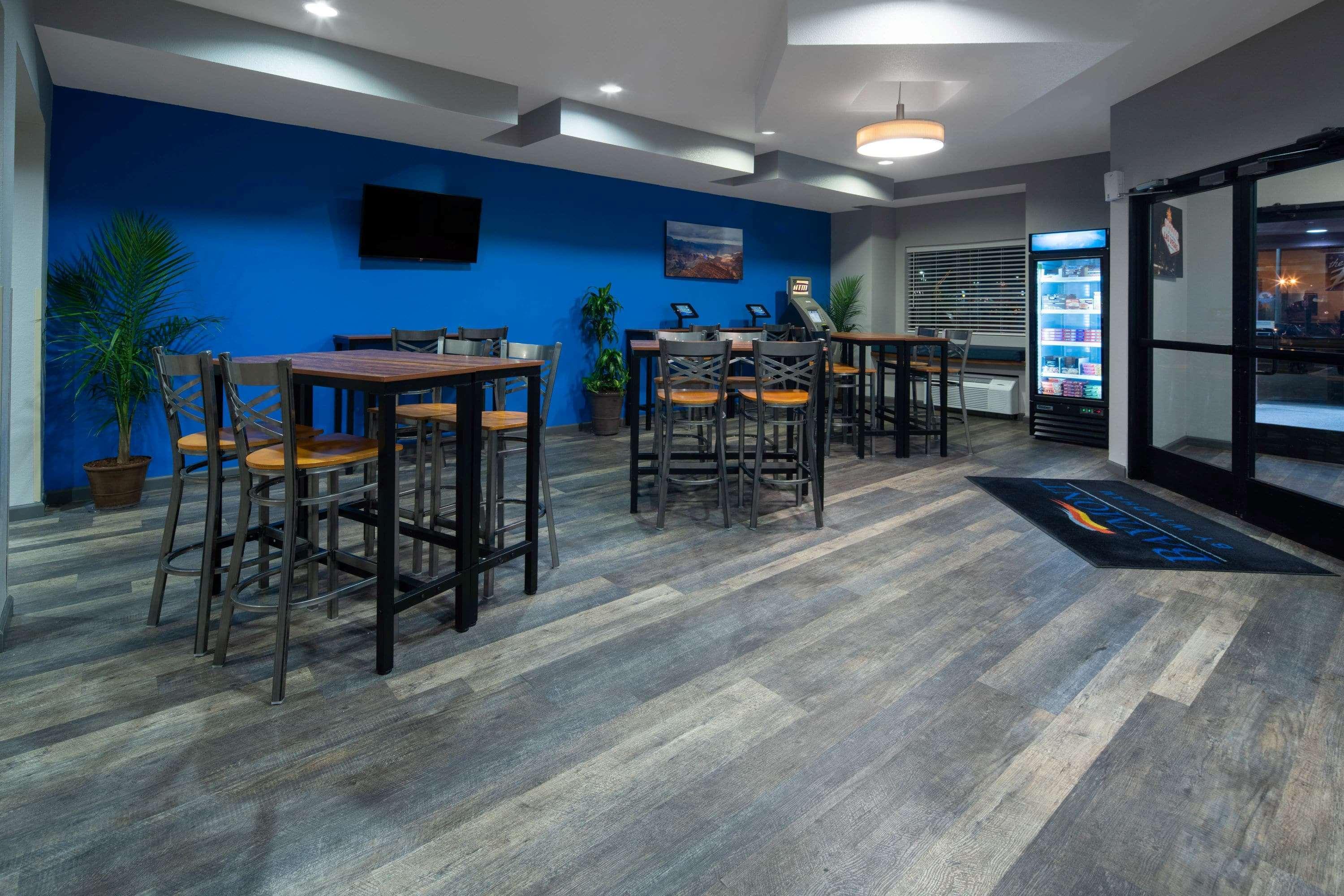 Baymont By Wyndham Las Vegas South Strip Extérieur photo